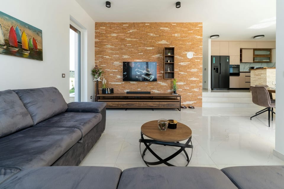 Villa, 4 Bedrooms, Private Pool, Mountain View | Living room | Fireplace