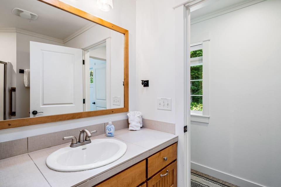 Upstairs full bath with walk-in shower.