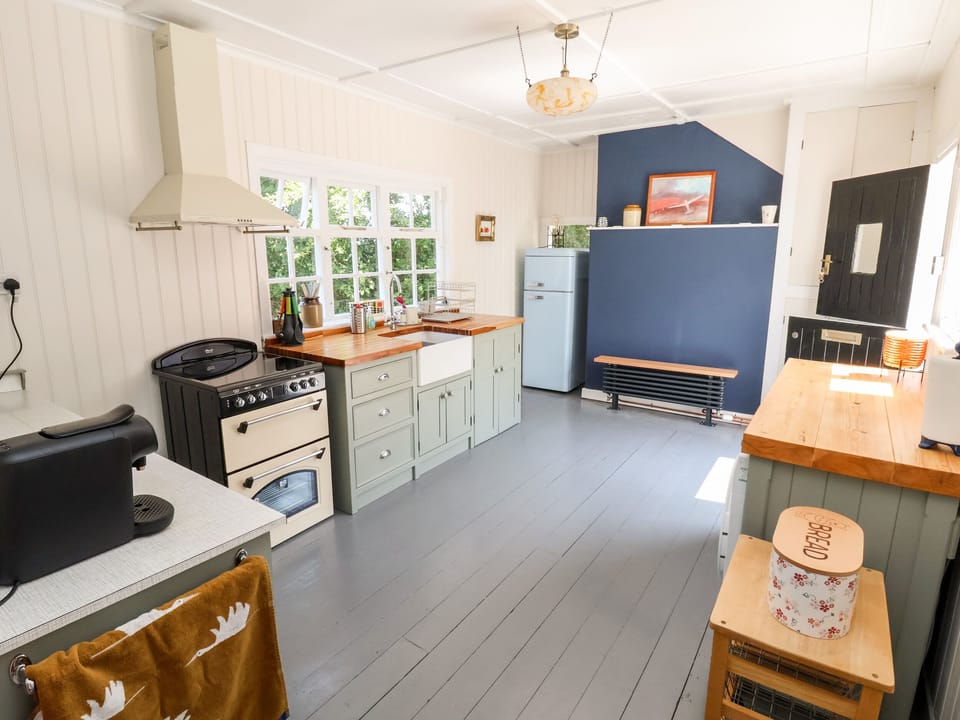 Fridge, dishwasher, electric kettle, toaster