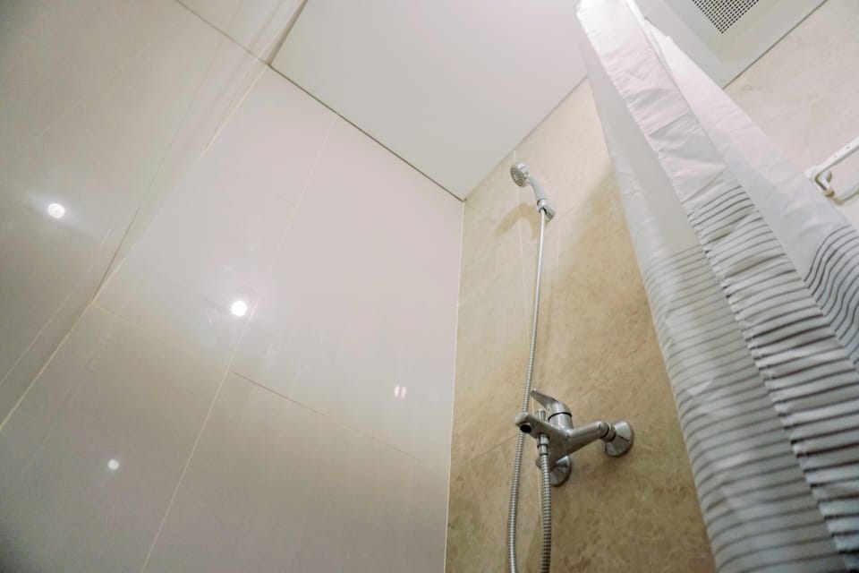 Deluxe Studio | Bathroom