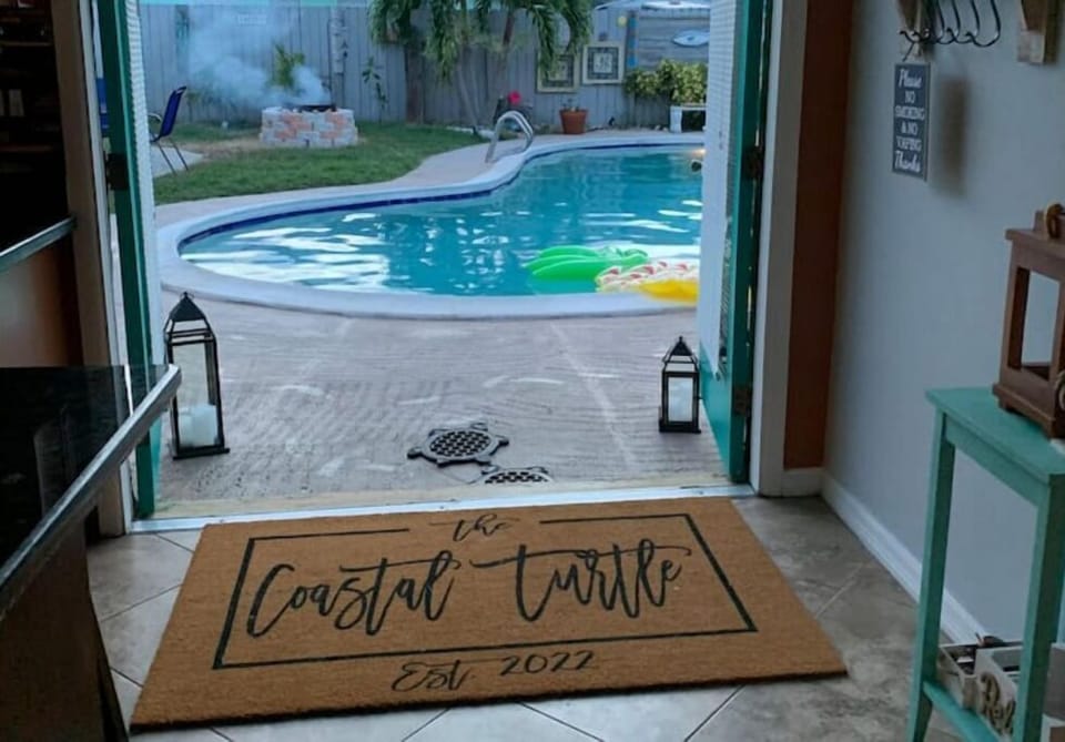 Welcome to The Coastal Turtle! French doors open to your backyard private oasis.