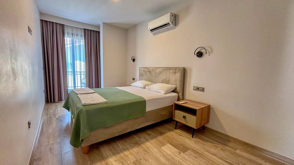 Classic Suite | 2 bedrooms, minibar, individually decorated, individually furnished