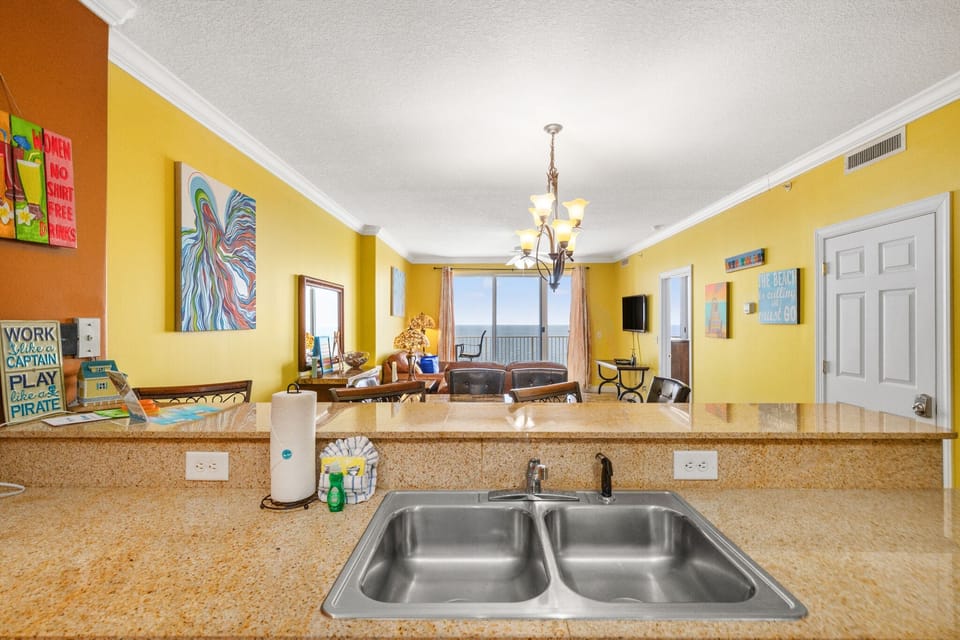 Condo, Multiple Beds, Balcony, Ocean View | Private kitchen | Fridge, microwave, oven, stovetop