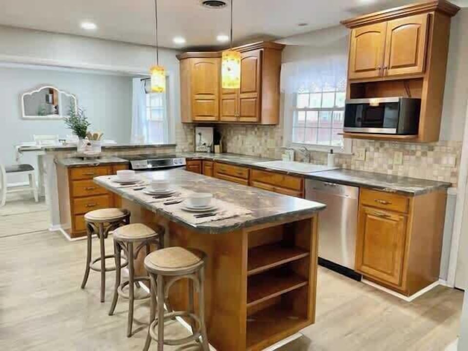 Kitchen | Open-Concept Layout with Breakfast Bar for Casual Dining and Easy Flow