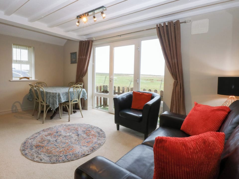 Cottage | Living area