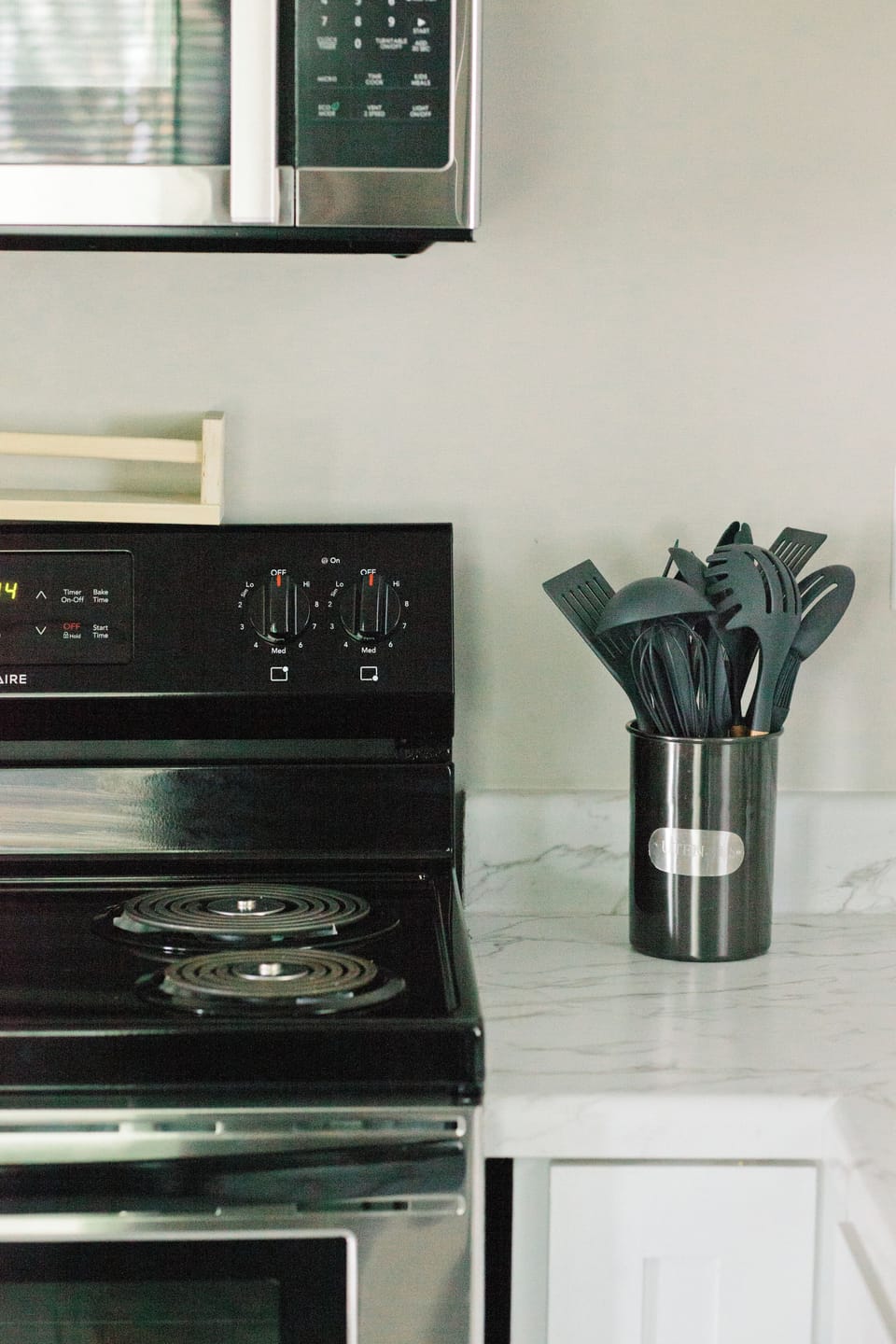 Plenty of kitchen tools for cooking