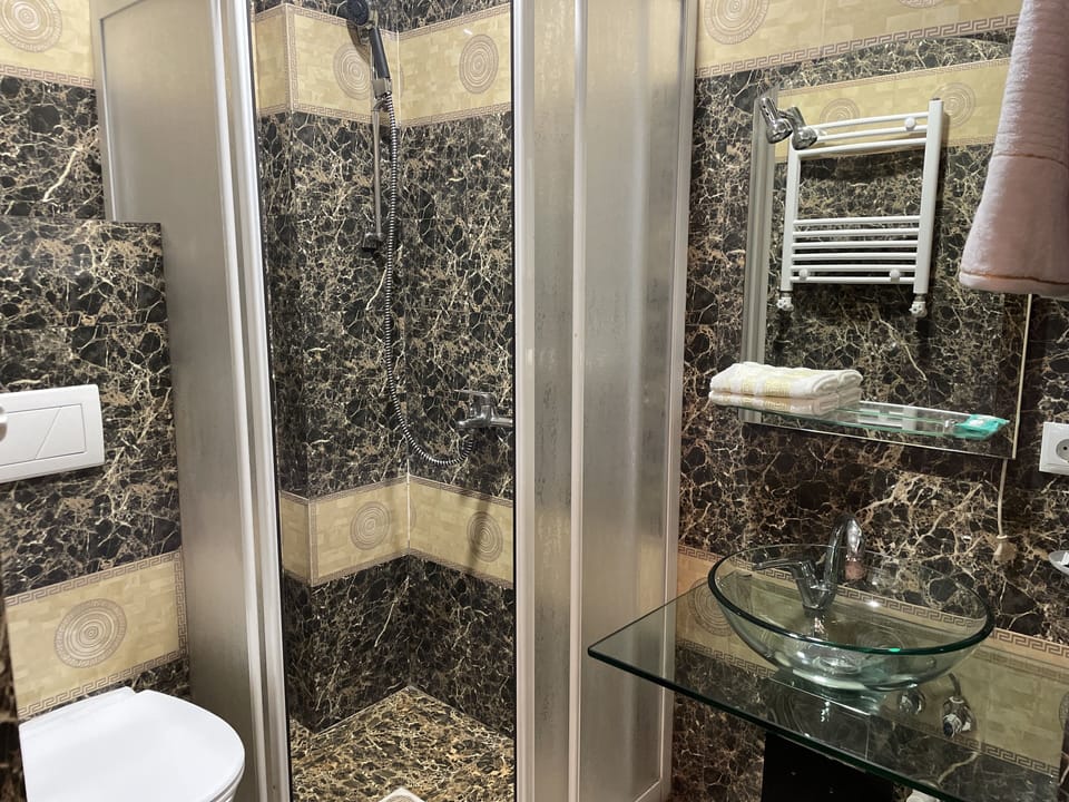 Comfort Double Room | Bathroom