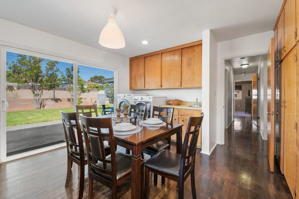 A great place for dinner in the living room