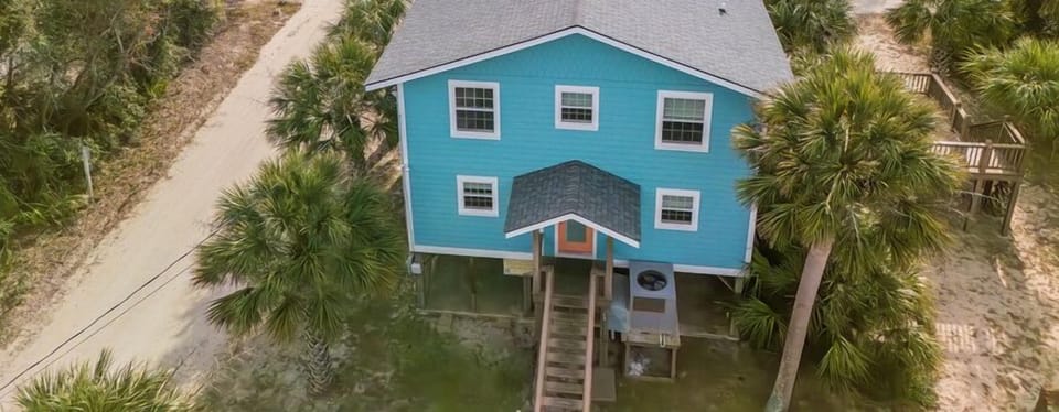 Welcome to Villa by the Sea!!