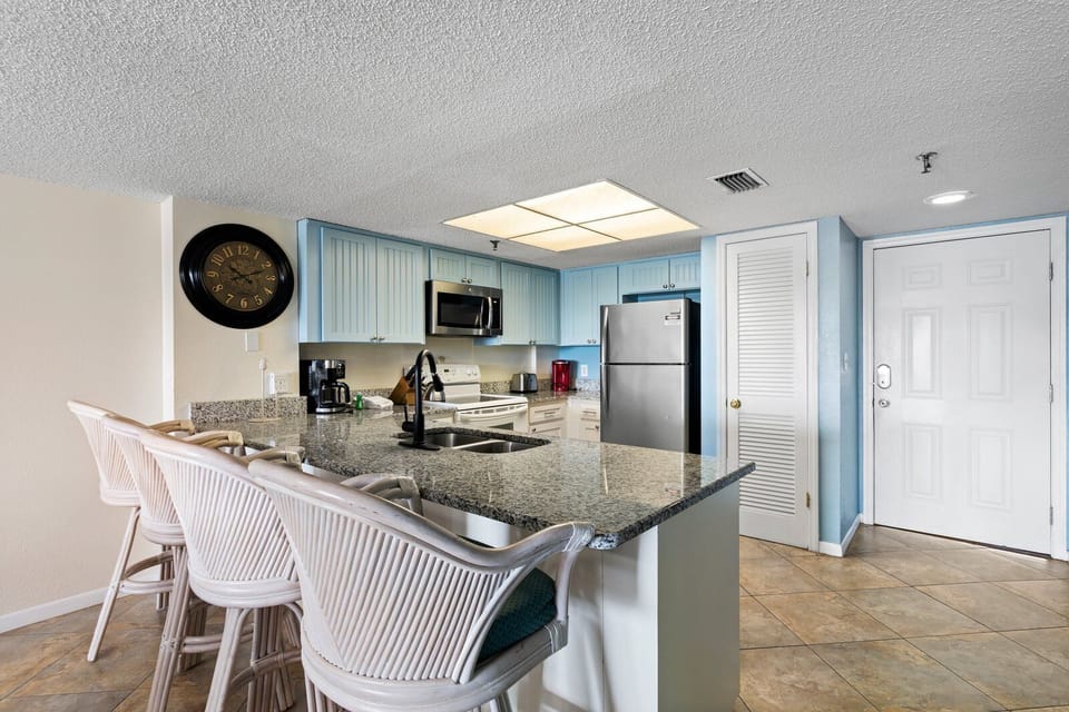 Beach Place 103 Kitchen