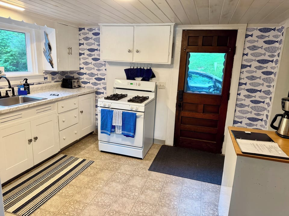 Our kitchen is large enough for many people to be cooking at one time :)