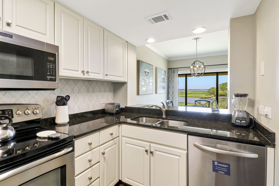 253 Captains Quarters | Kitchen - 253 Captains Quarters | Kitchen