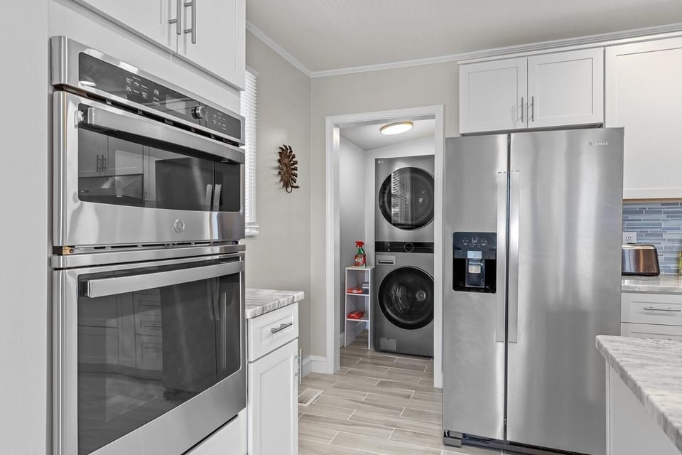 House, 2 Bedrooms | Private kitchen | Fridge, oven, coffee/tea maker, toaster