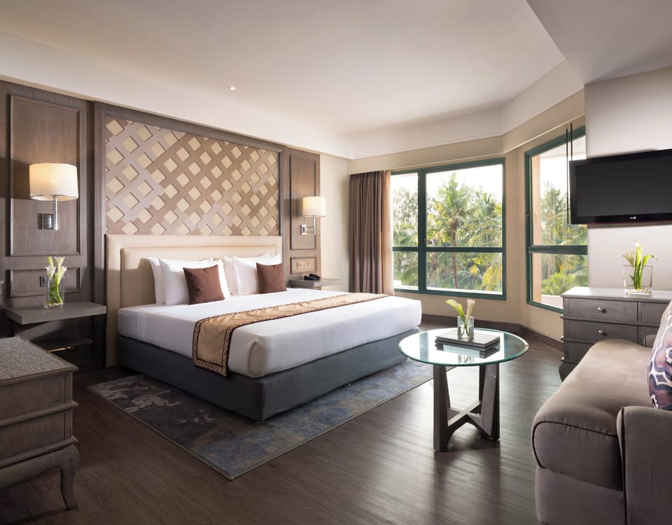 Minibar, in-room safe, iron/ironing board, free WiFi