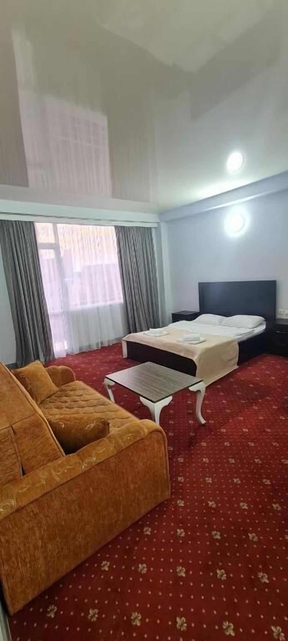 Standard Double Room | Desk