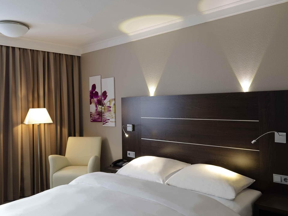 Egyptian cotton sheets, premium bedding, desk, laptop workspace