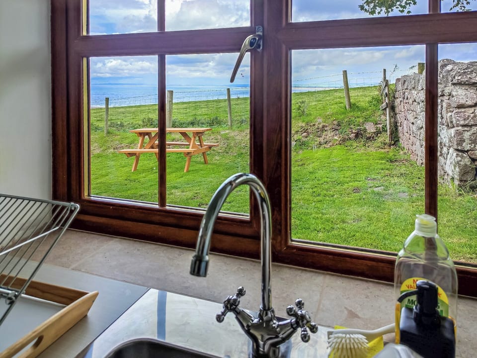 Kitchen | Ceiliog Bach, Llangennith, near Swansea