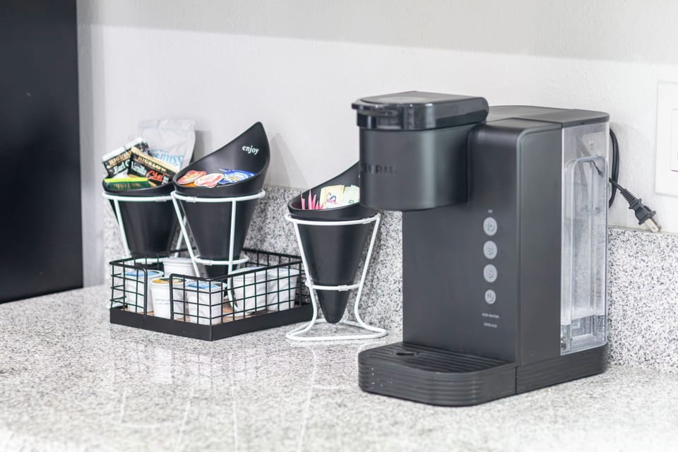 Keurig coffee make and water kettle