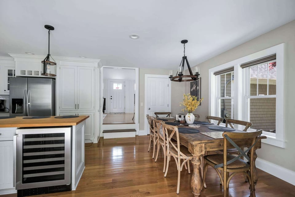 Beautiful spacious kitchen