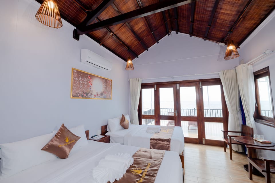 Luxury Quadruple Room | Premium bedding, pillowtop beds, individually furnished, desk