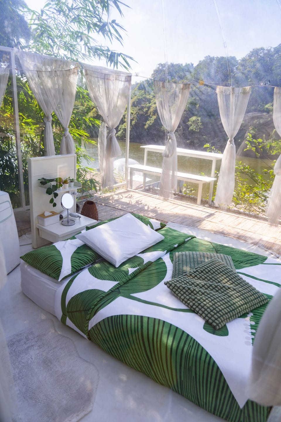 Tree House | 1 bedroom, individually decorated, individually furnished, desk