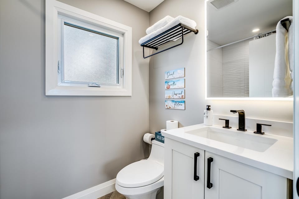 Full Bathroom