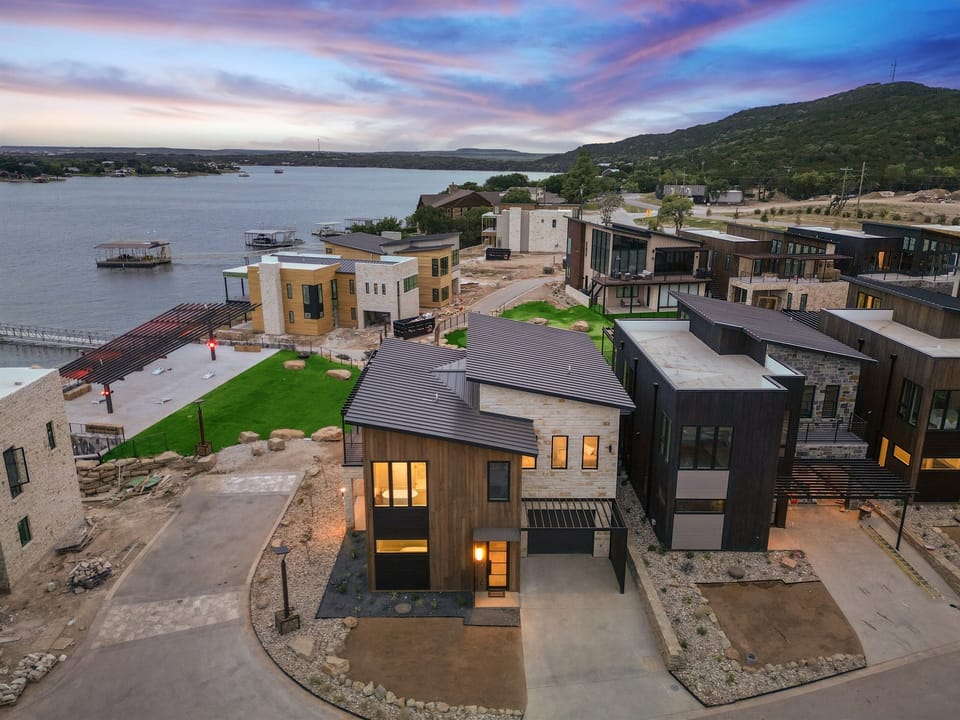 Closest Villa to the Lake