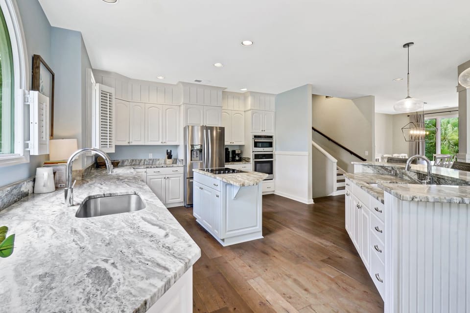 4 Ketch - Kitchen (2nd Floor)