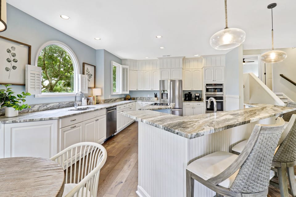 4 Ketch - Kitchen (2nd Floor)
