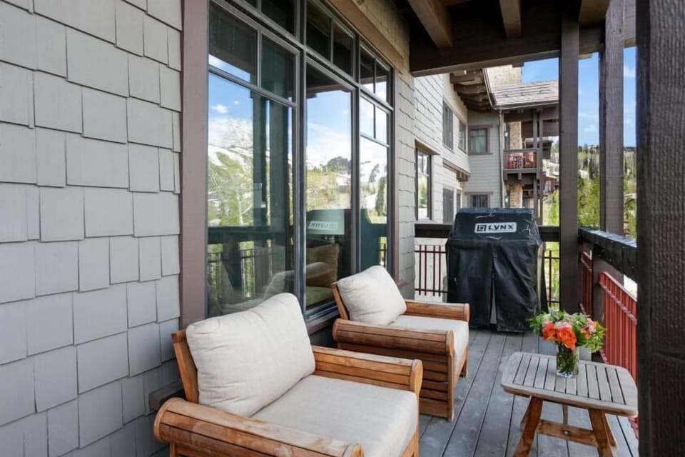 Indoors, Balcony, Couch, Furniture, Living Room