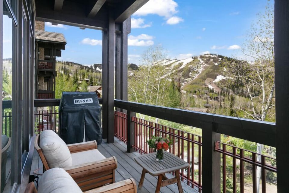 Balcony, Dining Table, Nature, Outdoors, Scenery