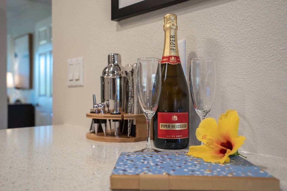 Luxury Condo | Private kitchen | Full-size fridge, microwave, oven, stovetop
