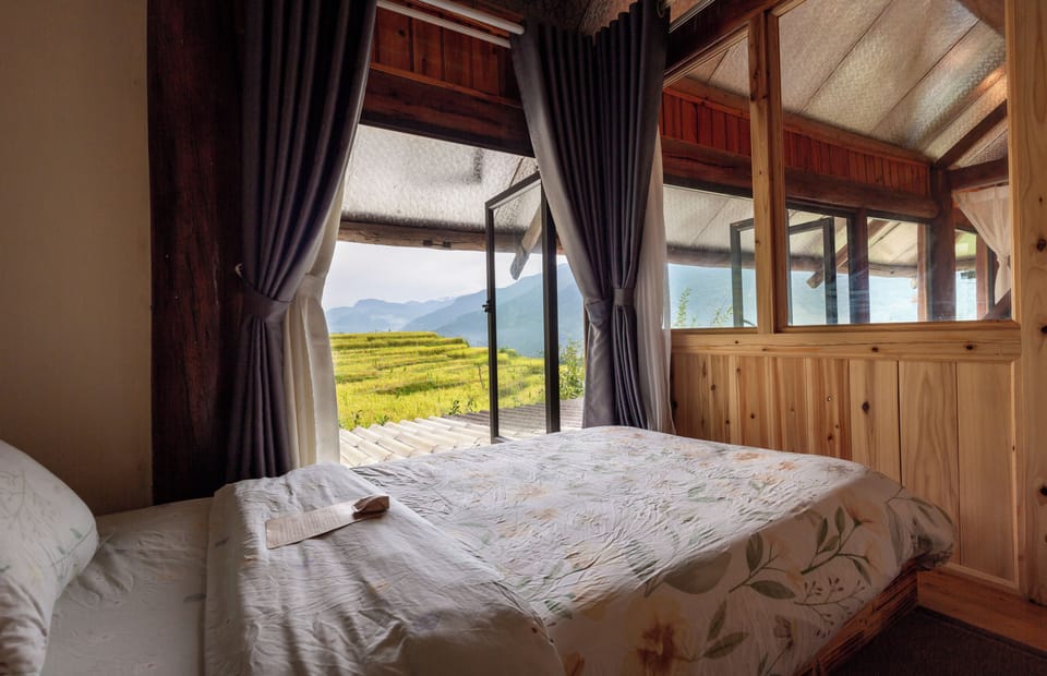 Premium bedding, pillowtop beds, blackout drapes, bed sheets
