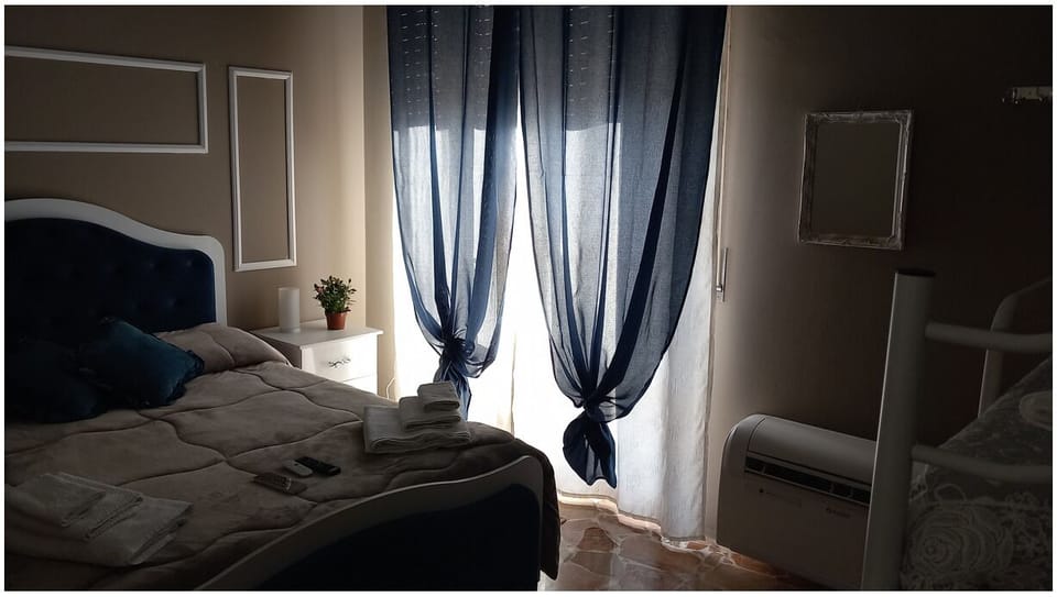 Classic Room, Multiple Beds, Private Bathroom, Valley View | Living area | Computer monitors, printers