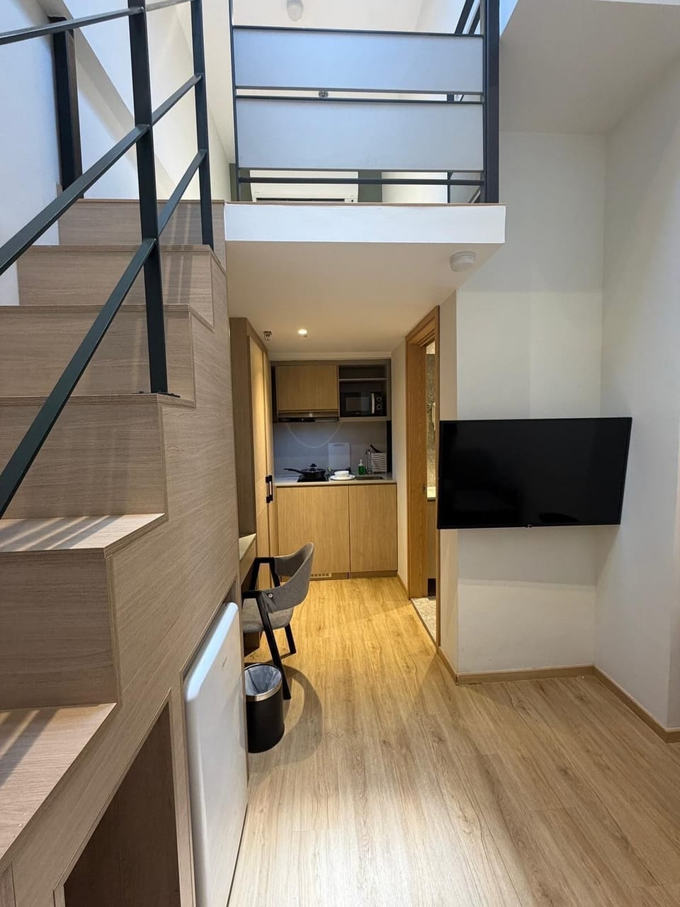 Superior Studio | In-room safe, desk, blackout drapes, WiFi (free)