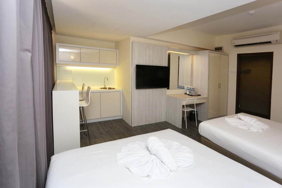 Family-4 Suite | Room amenity