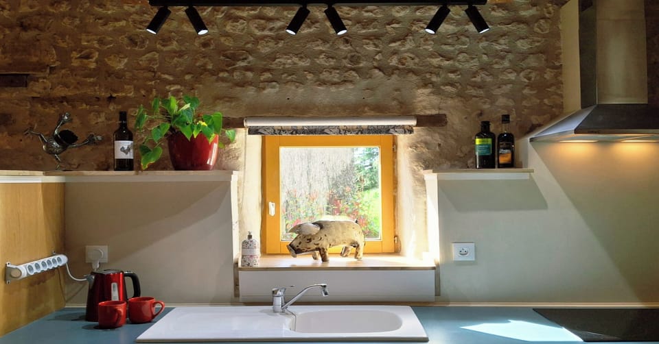 The Stables fully equipped kitchen