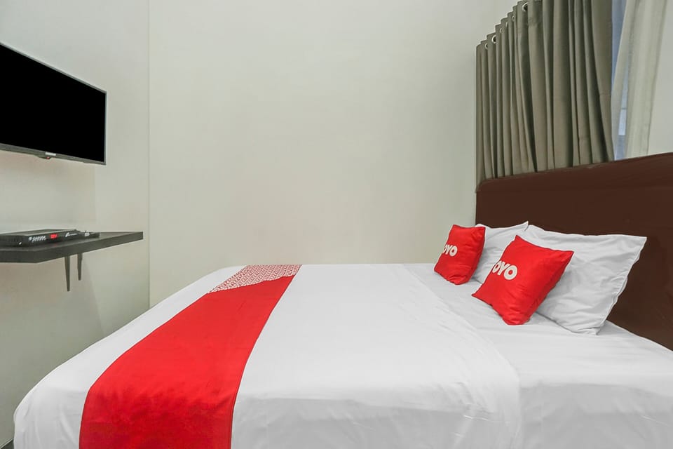 Standard Double Room | Laptop workspace, free WiFi, bed sheets