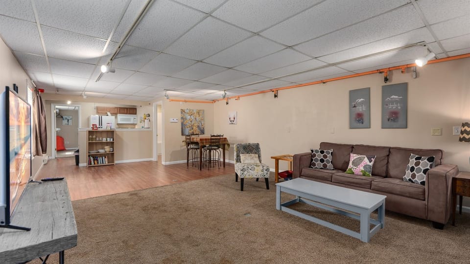 Mist is a spacious one bedroom with large living and dining areas.