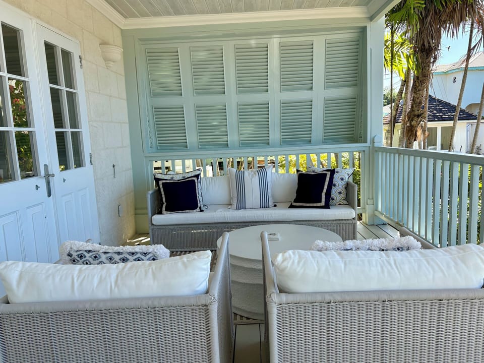 Front porch sitting area