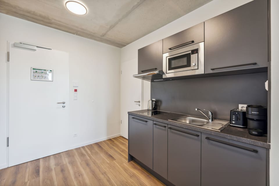 Urban Premium Studio | Soundproofing, free WiFi, bed sheets