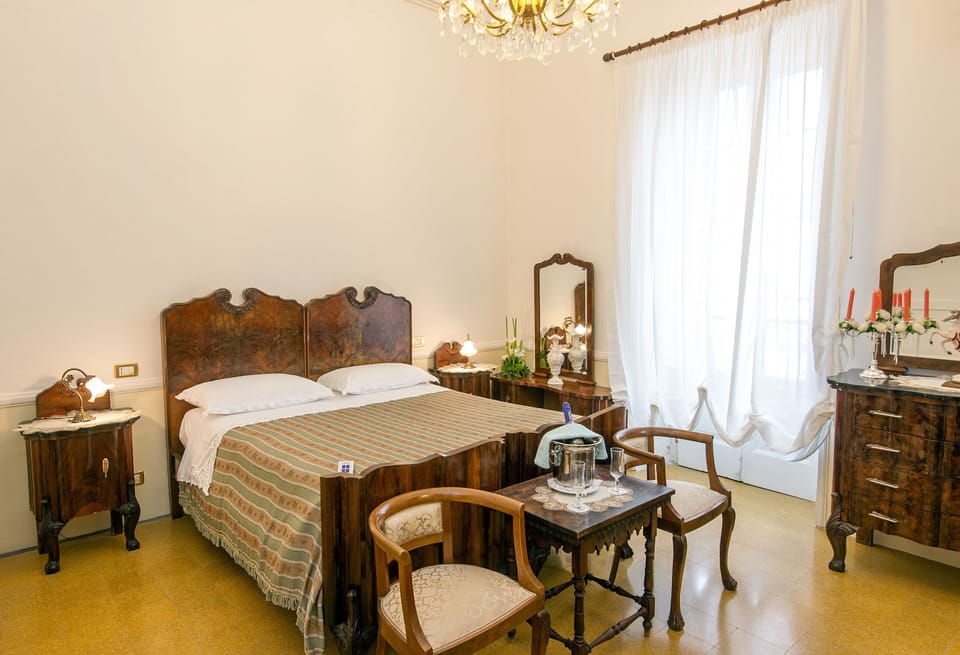 Double Room | Premium bedding, minibar, in-room safe, cribs/infant beds