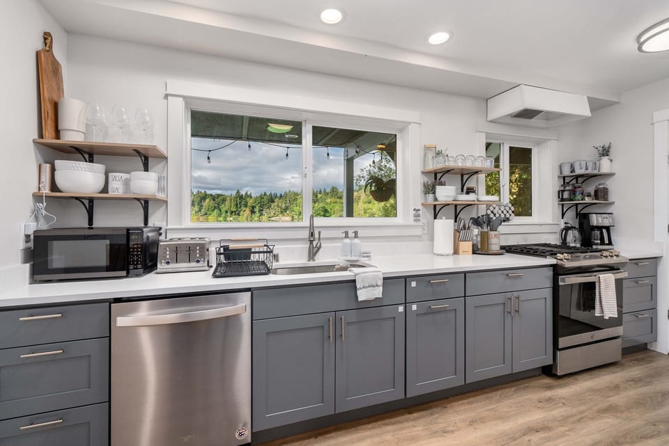 Prep and savor your meals while taking in the picturesque view of the lake