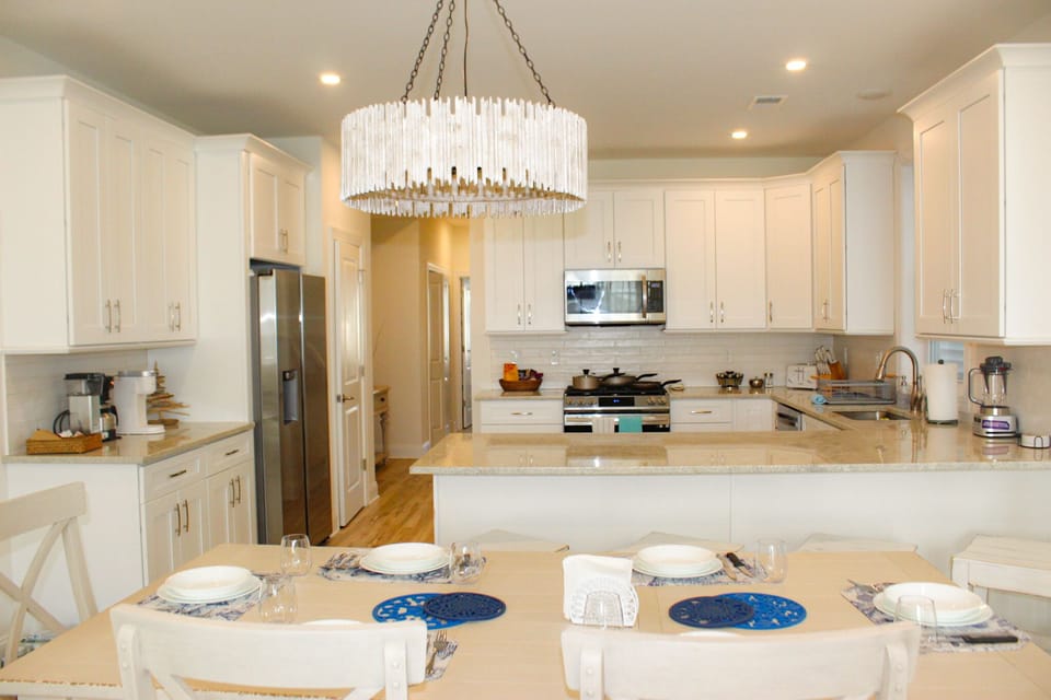 kitchen & dining area