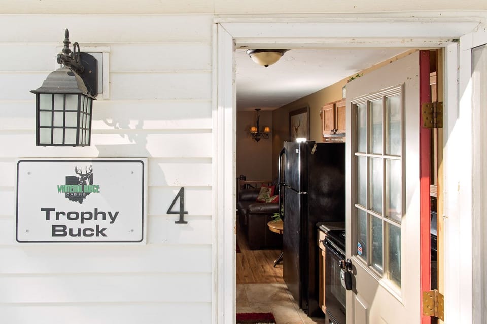 EXTERIOR OF TROPHY BUCK CABIN