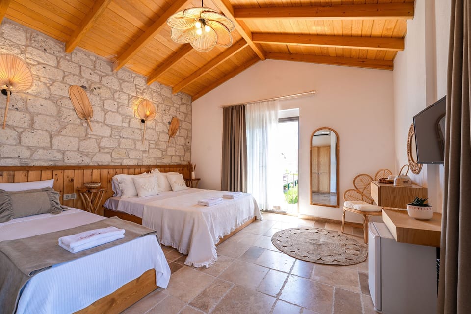 Deluxe Triple Room, Non Smoking, Balcony | Premium bedding, minibar, in-room safe, soundproofing