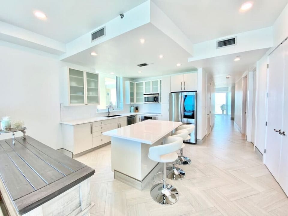 Fully stocked kitchen