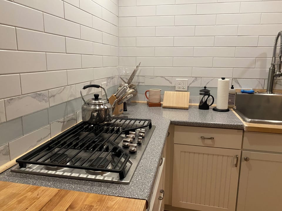 Beautiful GE Chefs gas cook top