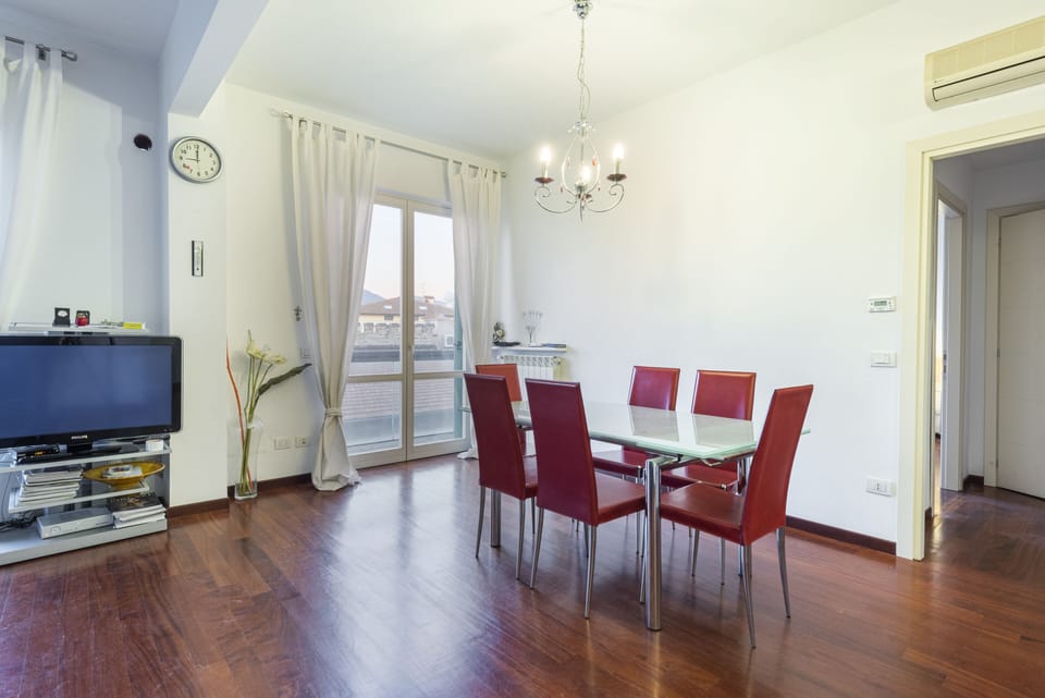 City Apartment | Living area | 40-inch flat-screen TV with digital channels, TV