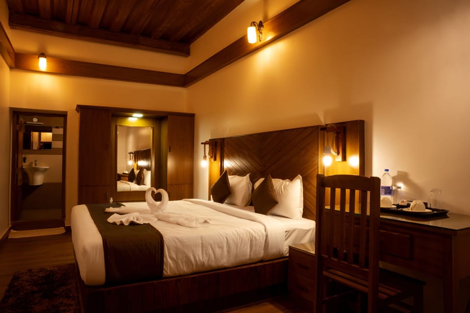 Deluxe Double Room | Desk, cribs/infant beds, free WiFi, bed sheets